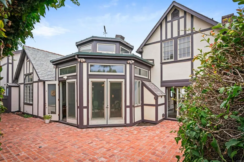 https://cdn.realtyfeed.com/cdn/127/306503077/0a1563c0a05212493d85fc4d315a41a7.webp