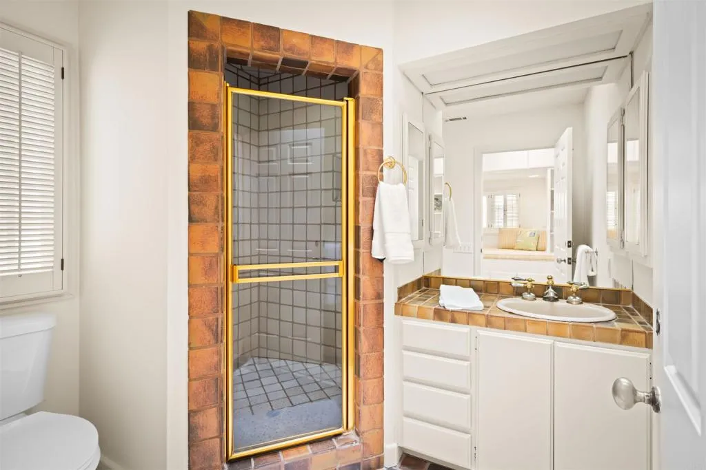https://cdn.realtyfeed.com/cdn/127/306503077/31fb5022a0f0ab8c53d33694537c7eca.webp