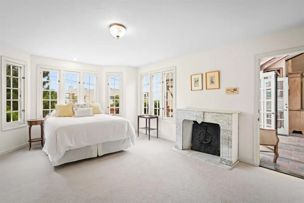 https://cdn.realtyfeed.com/cdn/127/306503077/b09e10241a8f95bab7a06a9f811c1fe7.webp