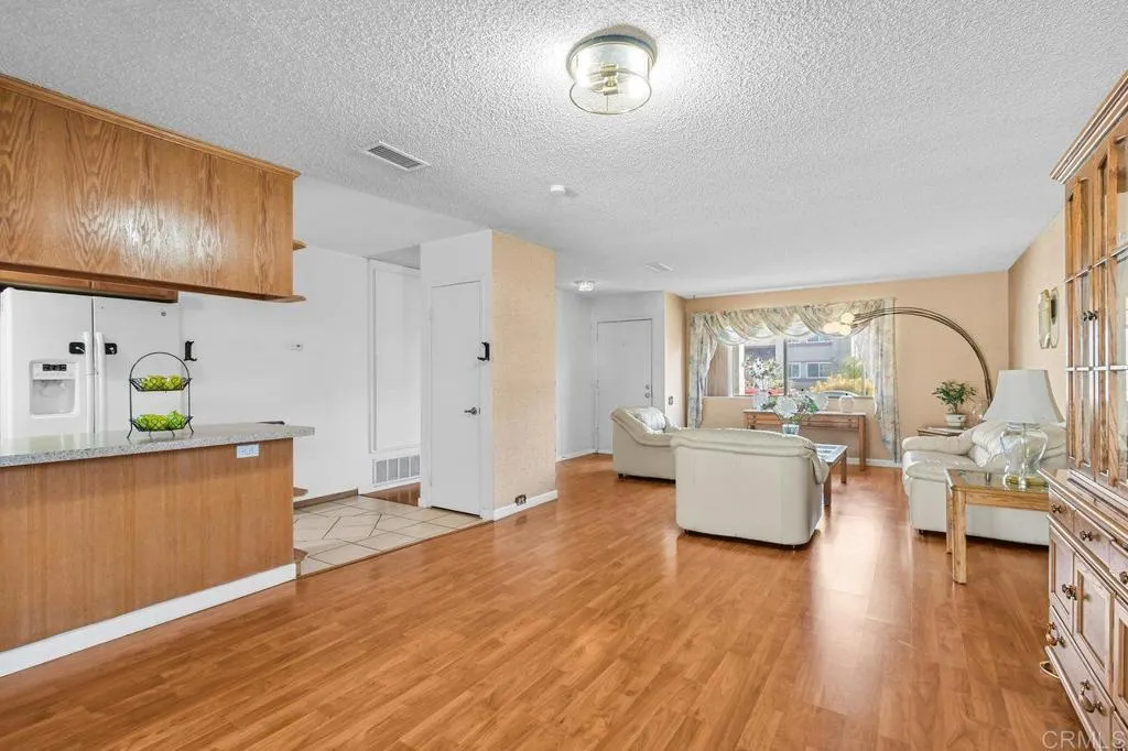 https://cdn.realtyfeed.com/cdn/127/306503089/06ece47ca0a671ad8a96f94af295f8ec.webp