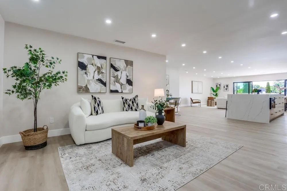 Photo #3: PTP2505684 Listing 