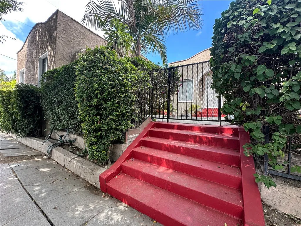 901 N El Centro Avenue, Hollywood, CA 90038 - Photo 2 of 24, Hollywood, CA