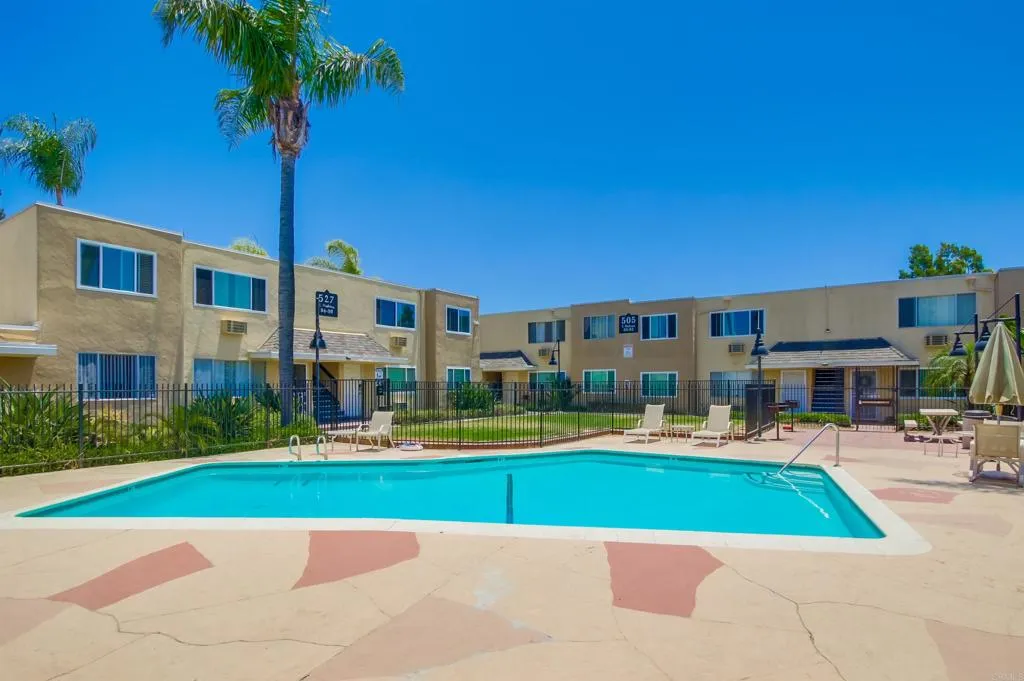 Photo #6: PTP2505687 Listing 