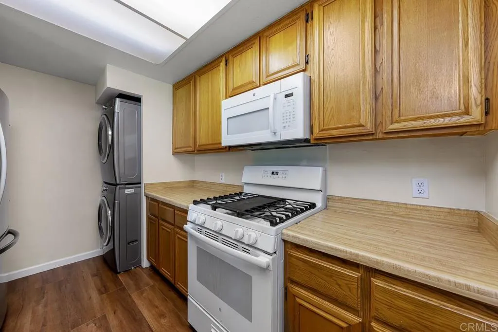https://cdn.realtyfeed.com/cdn/127/306503217/231d6f8e2e23ff7619ed66c08c987a7d.webp