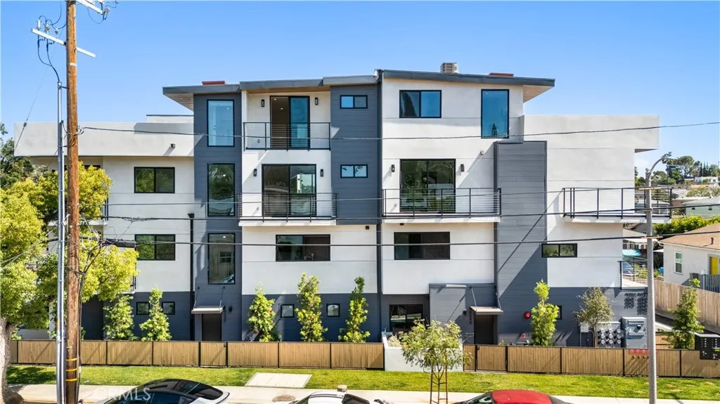 6050 E Burwood Avenue, Los Angeles, CA 90042 - Main photo, Los Angeles, CA