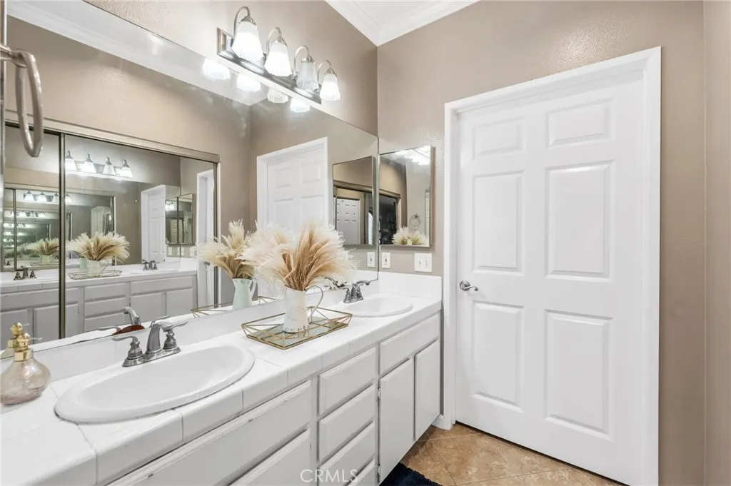 Photo #14: SW25168204 Listing: Photo #14