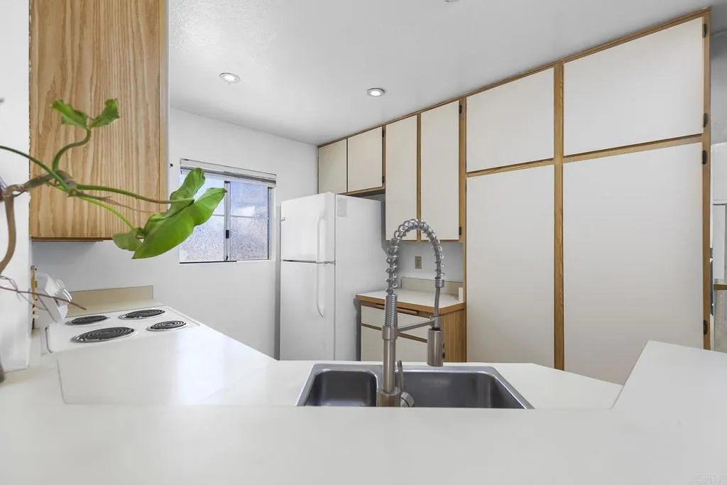 Photo #5: PTP2505697 Listing 