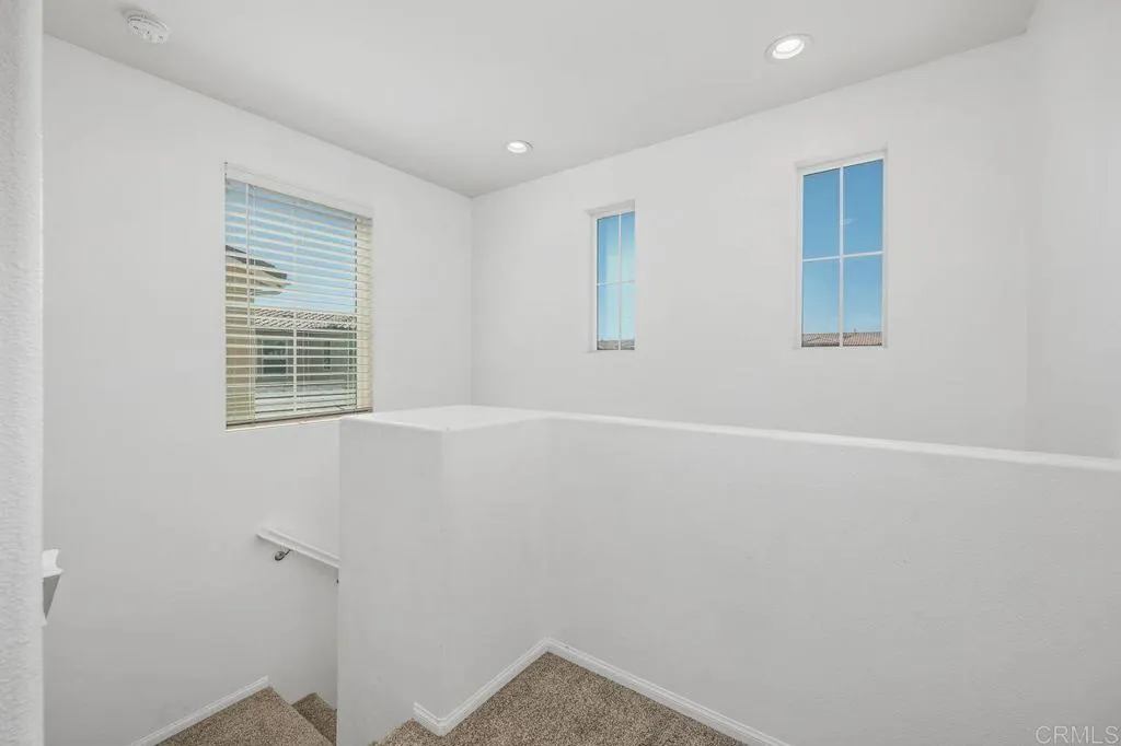 https://cdn.realtyfeed.com/cdn/127/306503447/527dbb021652402f19115212cf01fbf9.webp