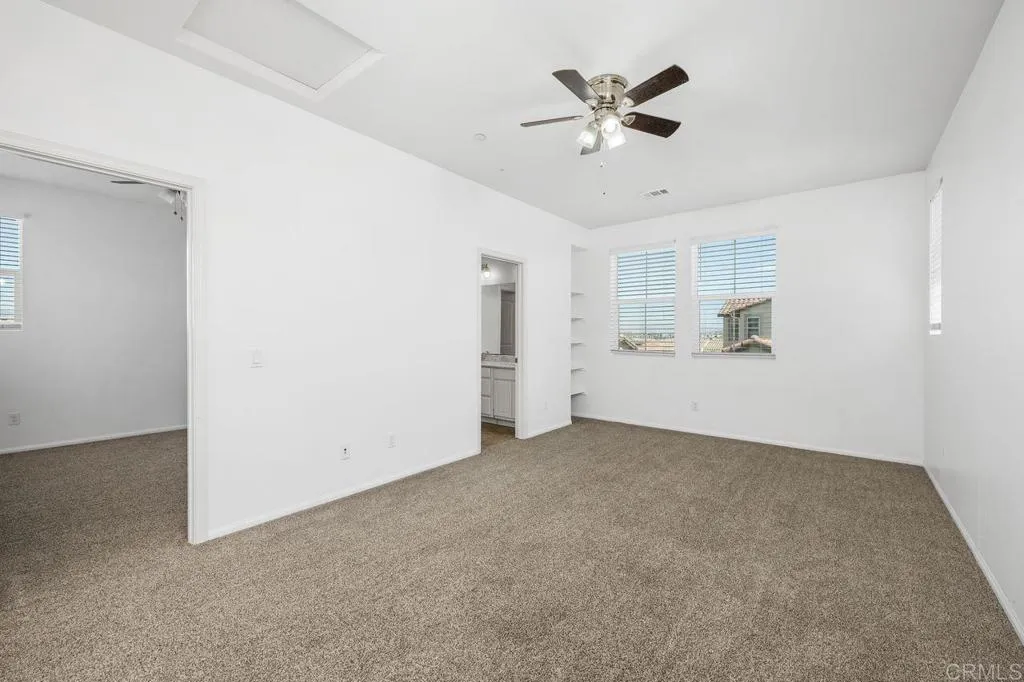 https://cdn.realtyfeed.com/cdn/127/306503447/5bc663bab1b52fa8a6cbd1b7a07f357b.webp