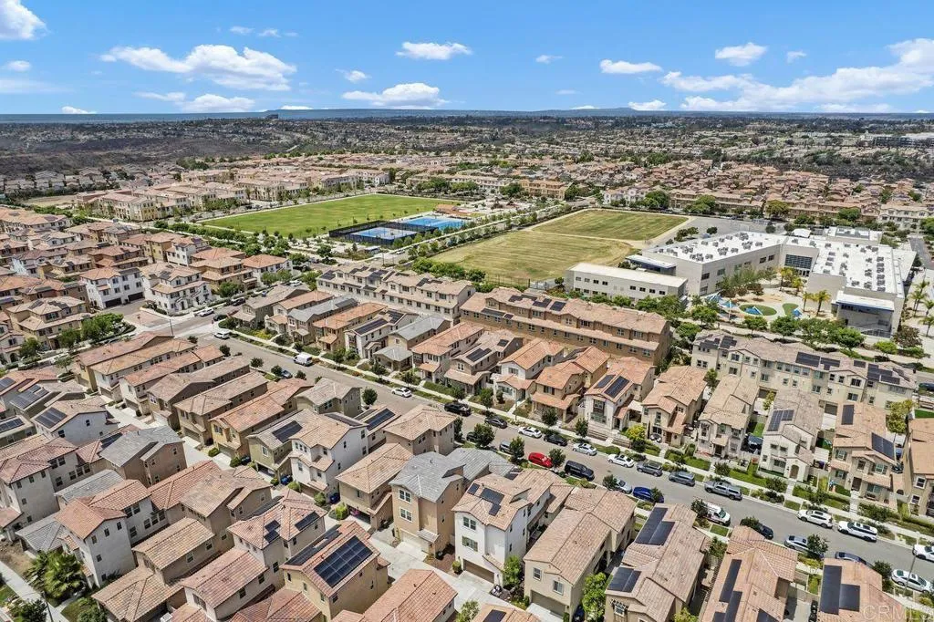https://cdn.realtyfeed.com/cdn/127/306503447/a357544b5ba4162f62d8ba17c71cf172.webp
