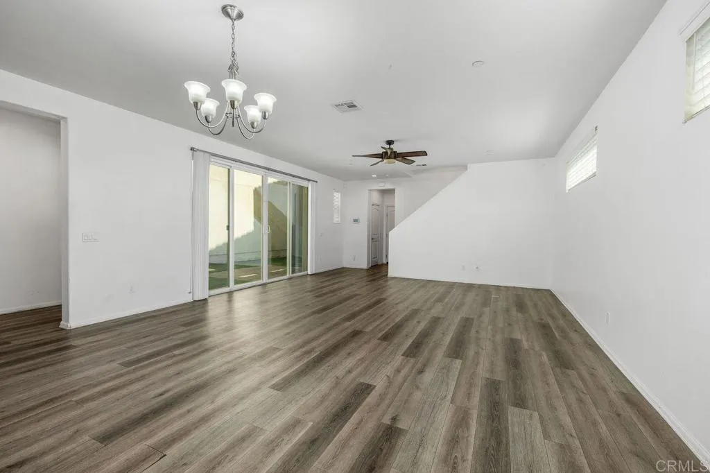 https://cdn.realtyfeed.com/cdn/127/306503447/a7ed9fc04d3c8015034ef12b2c0c98e8.webp