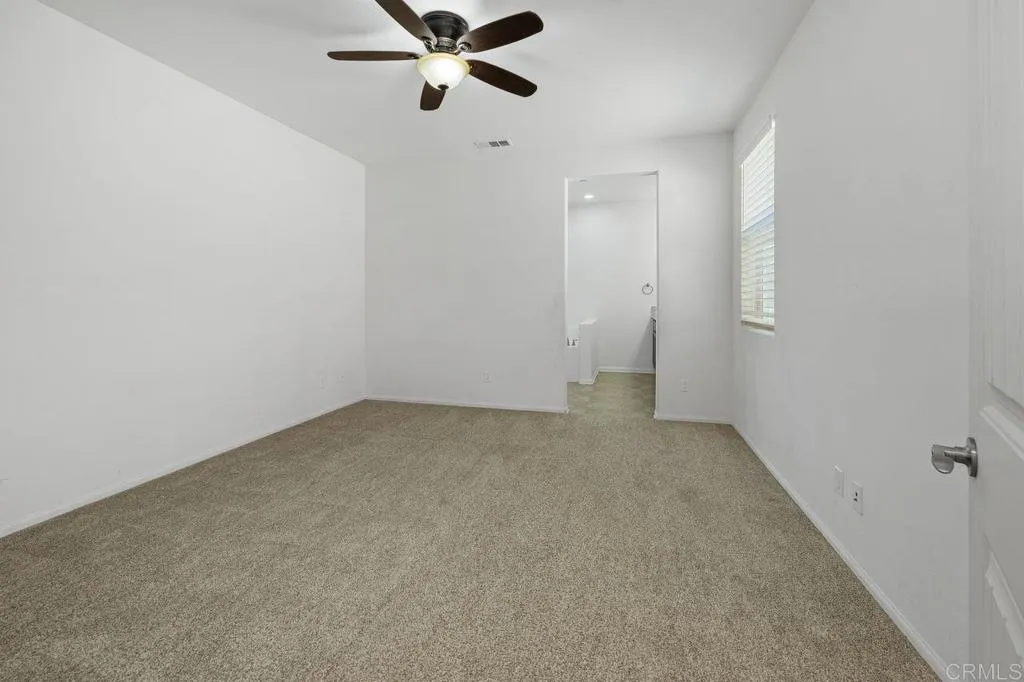 https://cdn.realtyfeed.com/cdn/127/306503447/dffbdeadcf1ef9bc6d64fbd18dd6b412.webp