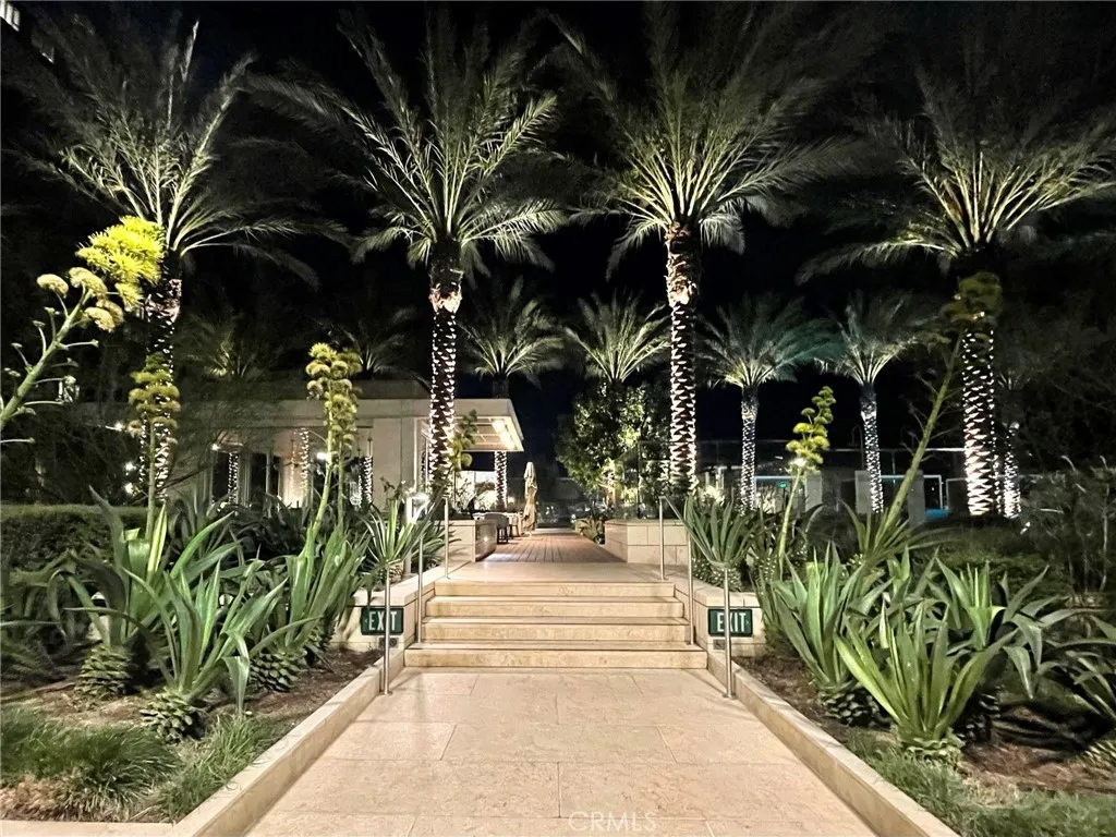 Los Angeles, CA 90015