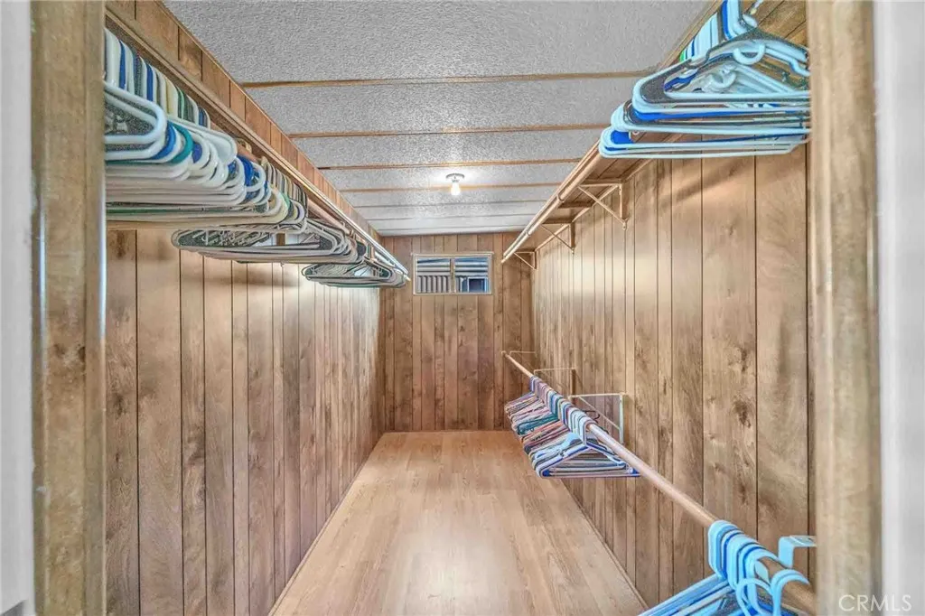 https://cdn.realtyfeed.com/cdn/127/306503597/e1990ce18a72074447ba82c3b446de31.webp