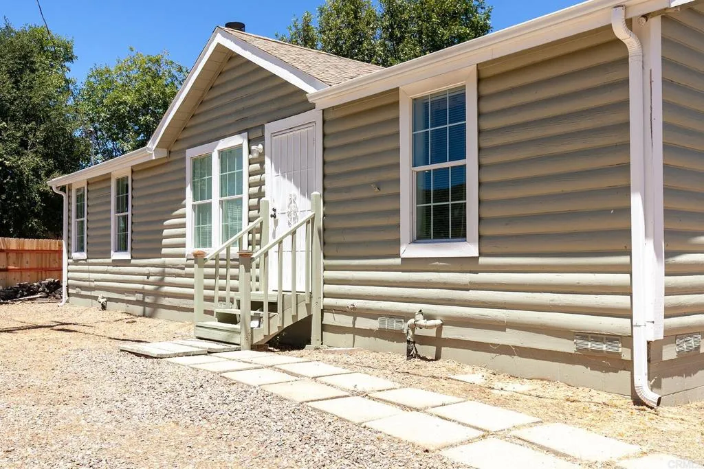 https://cdn.realtyfeed.com/cdn/127/306503892/993bc9a00b6b3c45309394008a9374db.webp