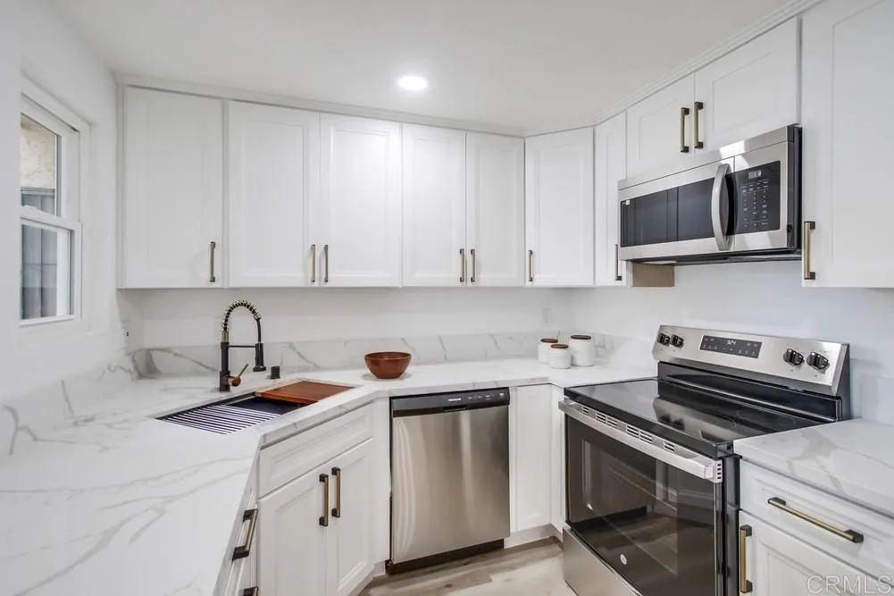 Photo #8: PTP2505710 Listing: Photo #8