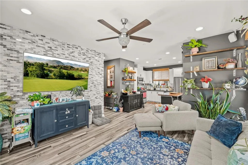 Photo #10: SW25168393 Listing: Photo #10