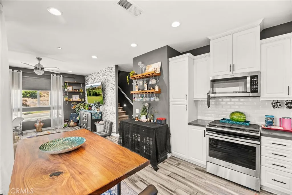 https://cdn.realtyfeed.com/cdn/127/306504026/95f22c3379fdc3c4c2c6b045b8abd2b1.webp