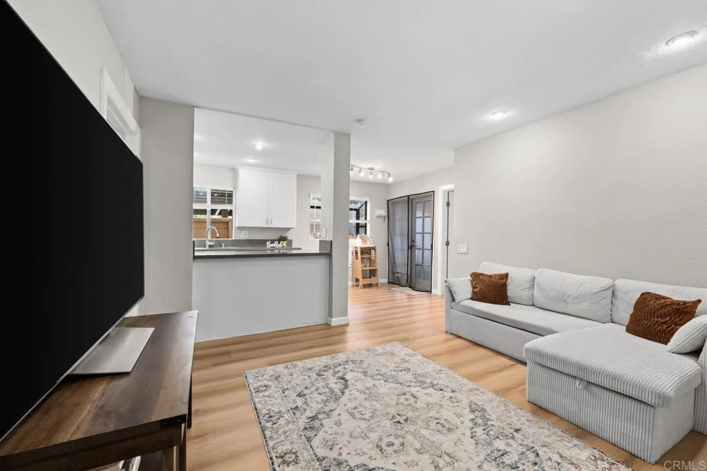 Photo #11: PTP2505716 Listing: Photo #11