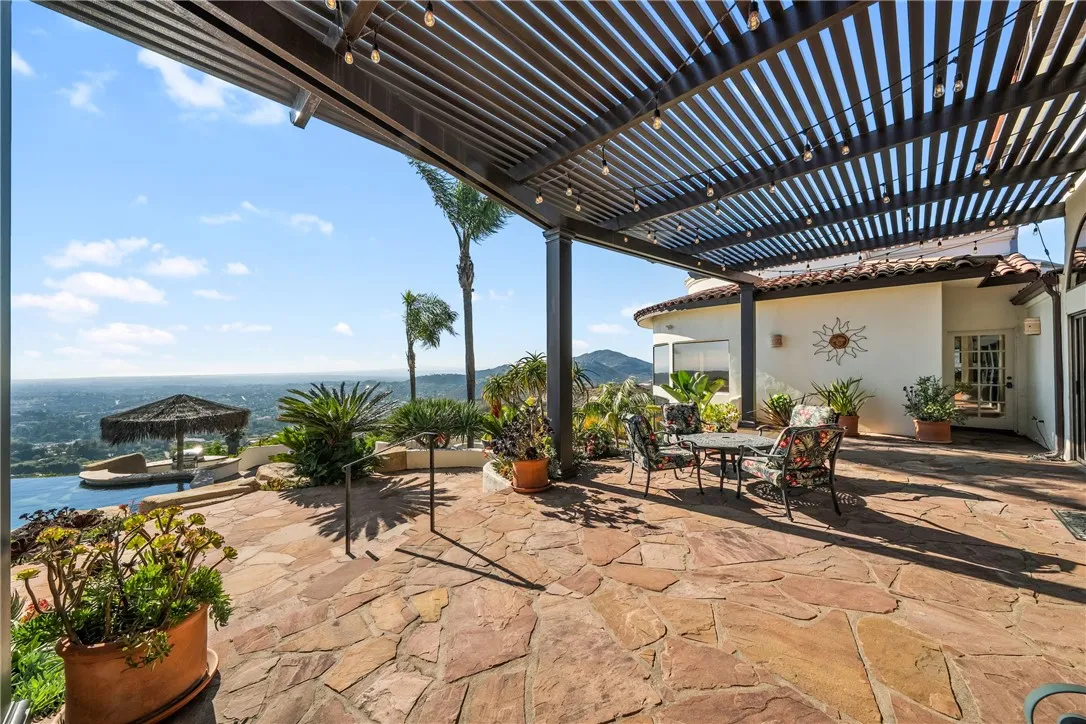https://cdn.realtyfeed.com/cdn/127/306504084/b18994329b00d93648761bf5ed015f58.webp