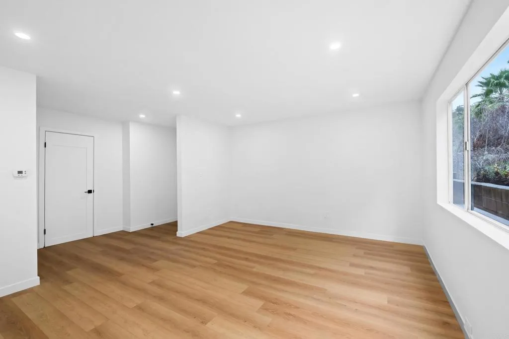 Photo #5: PTP2505721 Listing 