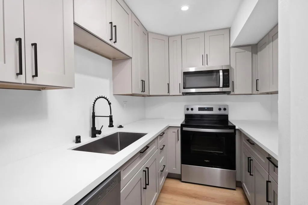 Photo #13: PTP2505721 Listing: Photo #13