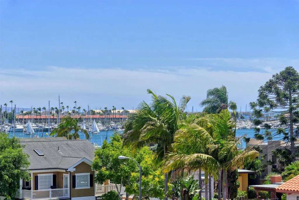 Photo #5: PTP2505725 Listing 