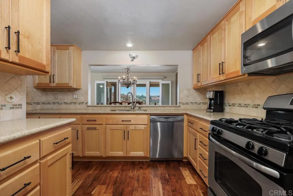 https://cdn.realtyfeed.com/cdn/127/306504308/e63ec0806817279bf2f0a211ec0bd42c.webp