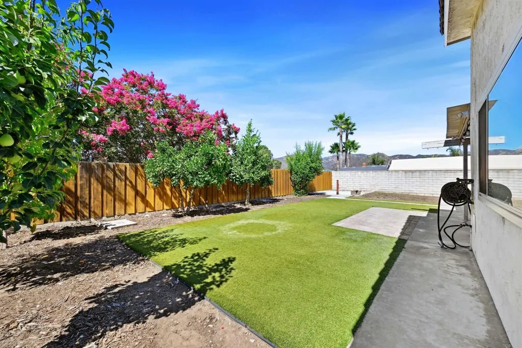 https://cdn.realtyfeed.com/cdn/127/306504311/0c5cd4a2f1e058ee4e03a0d6611d7893.webp