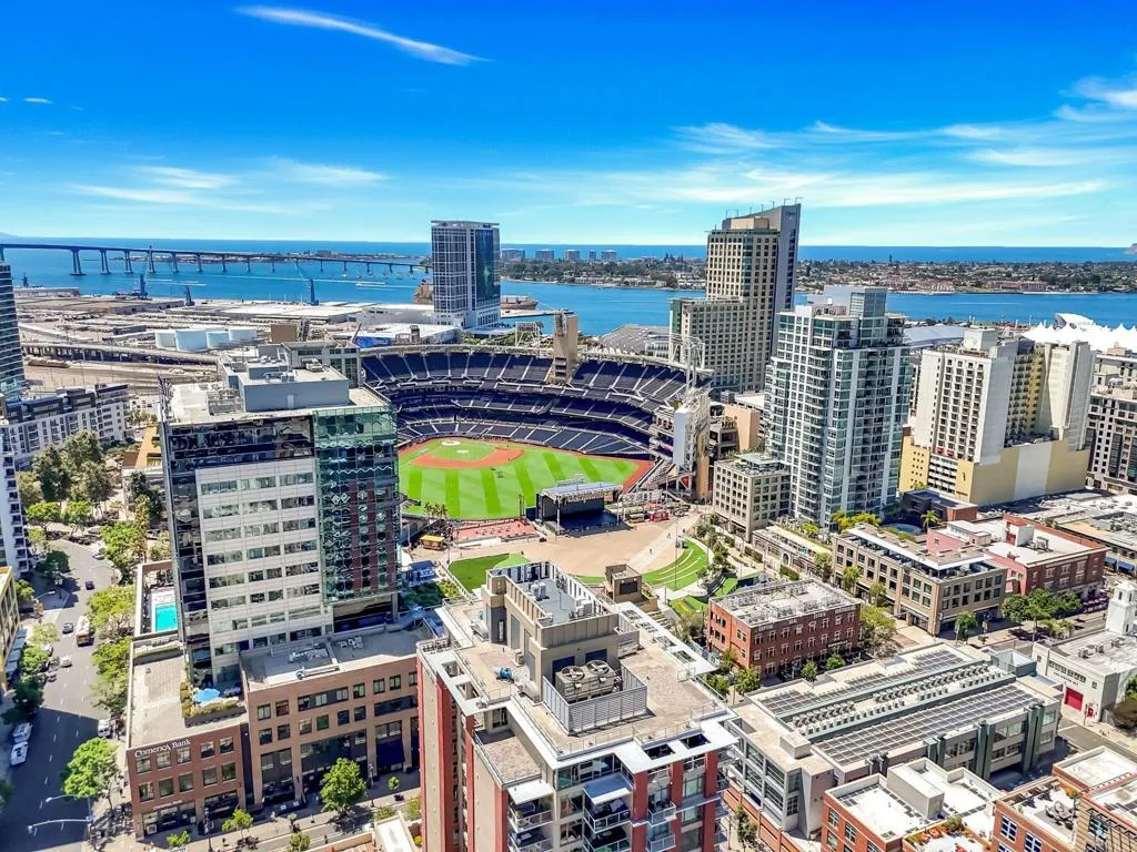 https://cdn.realtyfeed.com/cdn/127/306504354/84509685b25cc89bb556c9a73aae24fb.webp
