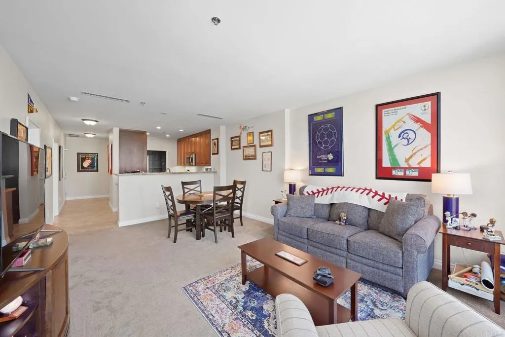 https://cdn.realtyfeed.com/cdn/127/306504354/af5e96bd11f729b13bd62a72c6161868.webp