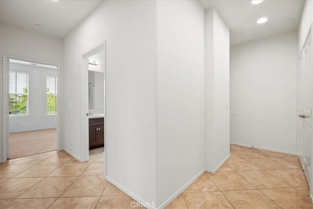 Photo #15: WS25169810 Listing: Photo #15