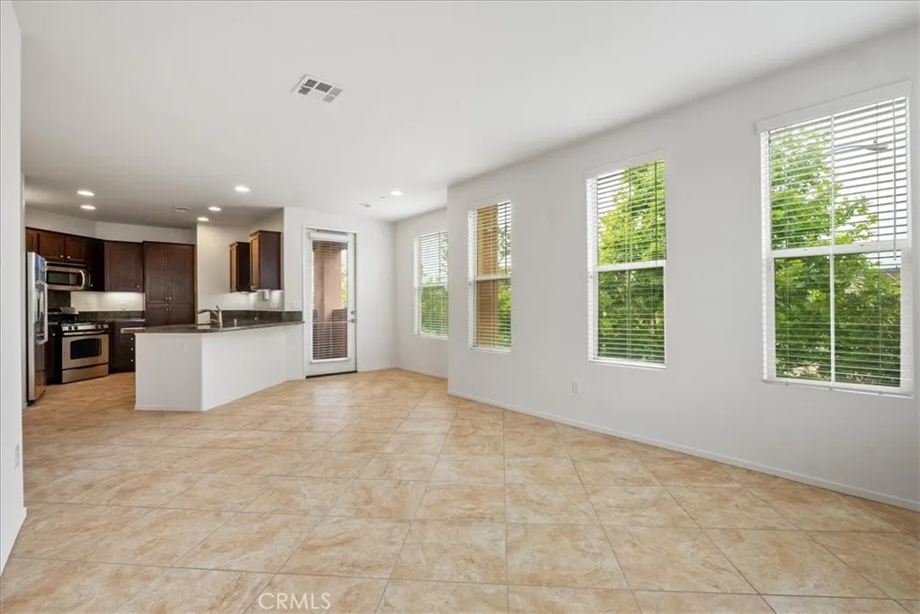 Photo #10: WS25169810 Listing: Photo #10