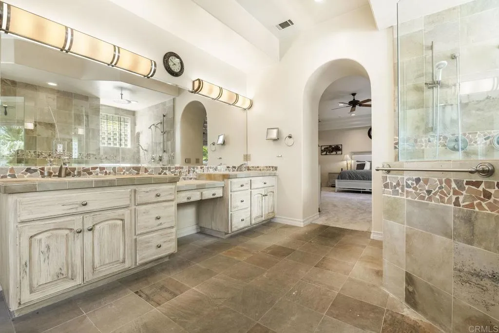 https://cdn.realtyfeed.com/cdn/127/306504596/00704cde2ddd985c968bd4b7d94e9b85.webp
