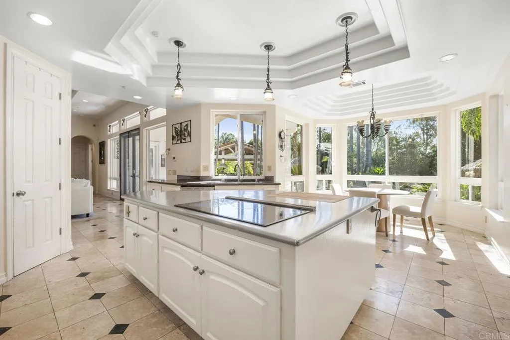 https://cdn.realtyfeed.com/cdn/127/306504596/1c22c689e8d17240bb11a9e9f142496c.webp