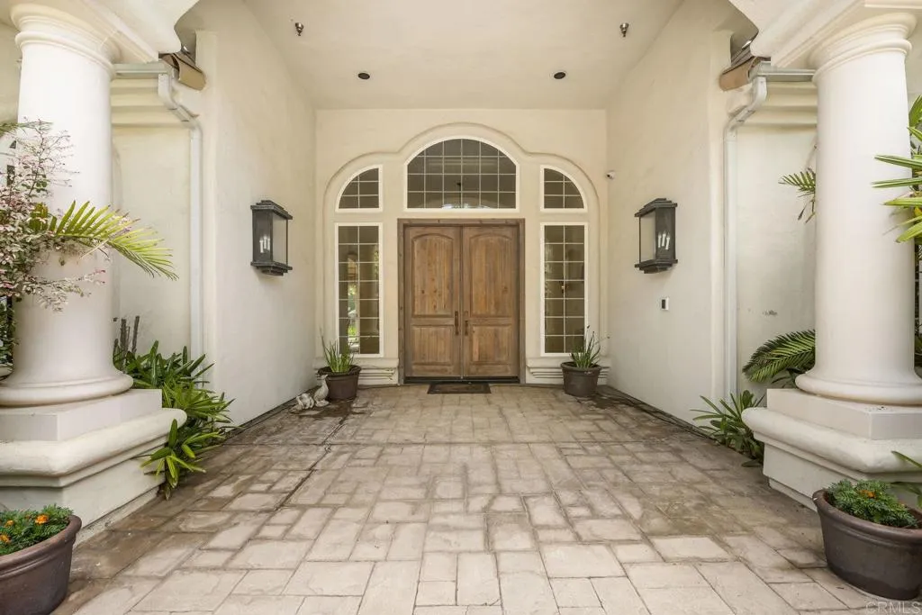 https://cdn.realtyfeed.com/cdn/127/306504596/71e869b2b3dc97758f6fb61f7c8501ee.webp