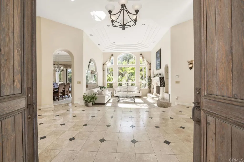 https://cdn.realtyfeed.com/cdn/127/306504596/a4c4460800461e9cc487f5fdc05e3cc0.webp