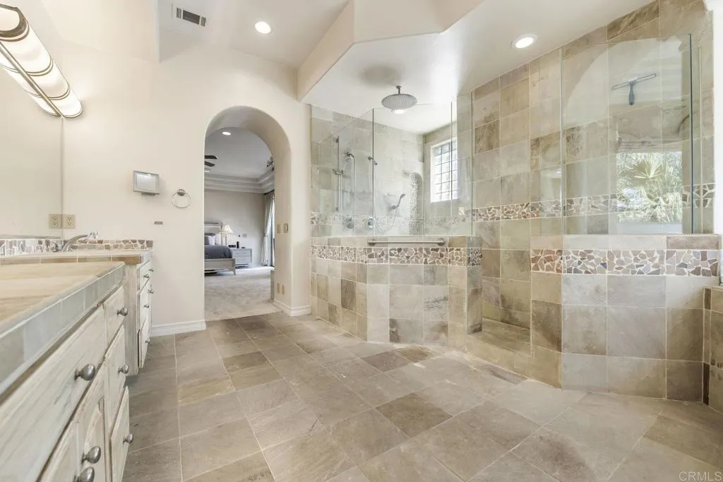 https://cdn.realtyfeed.com/cdn/127/306504596/cc7fabd056e7a8fab7d943508ed5a750.webp