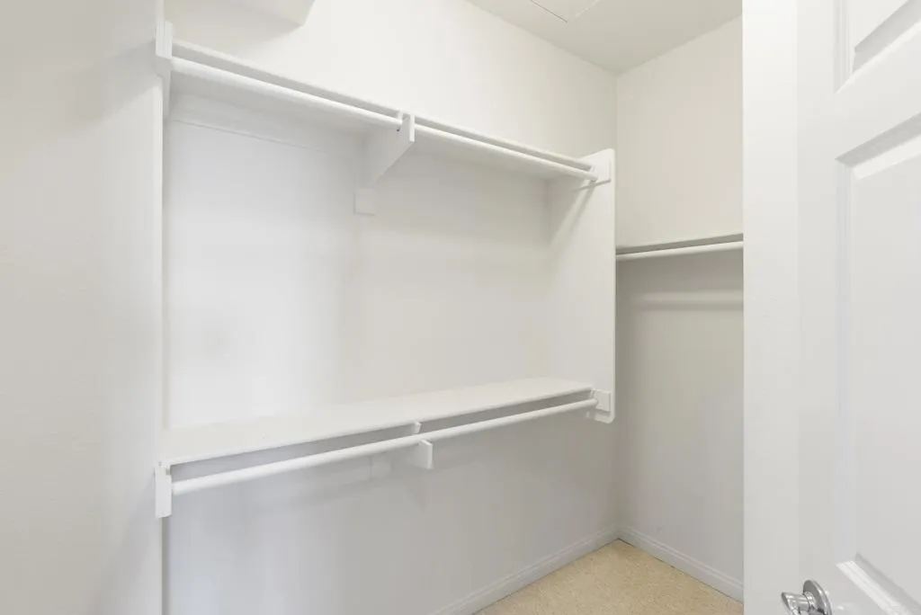 https://cdn.realtyfeed.com/cdn/127/306504678/9451d69bcb6670c0a81e1b31d589b50a.webp