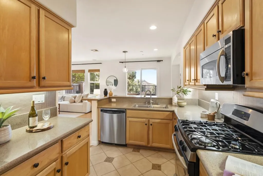https://cdn.realtyfeed.com/cdn/127/306504678/9bdcf92026946bc1ceca3764e43402de.webp
