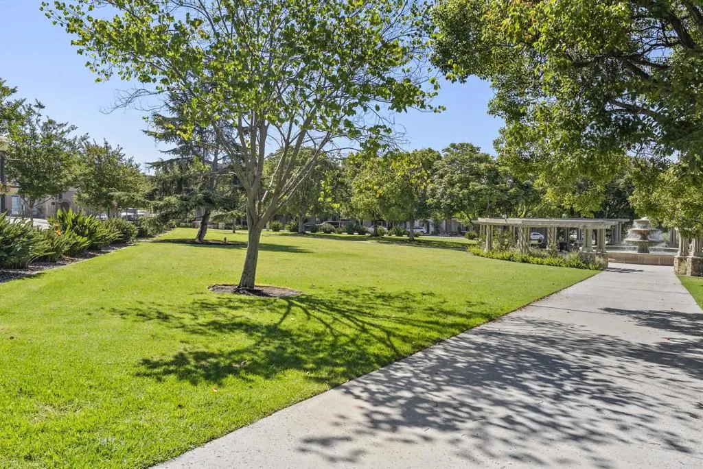 https://cdn.realtyfeed.com/cdn/127/306504678/af0494052d55afc10c5f80a9eed57921.webp
