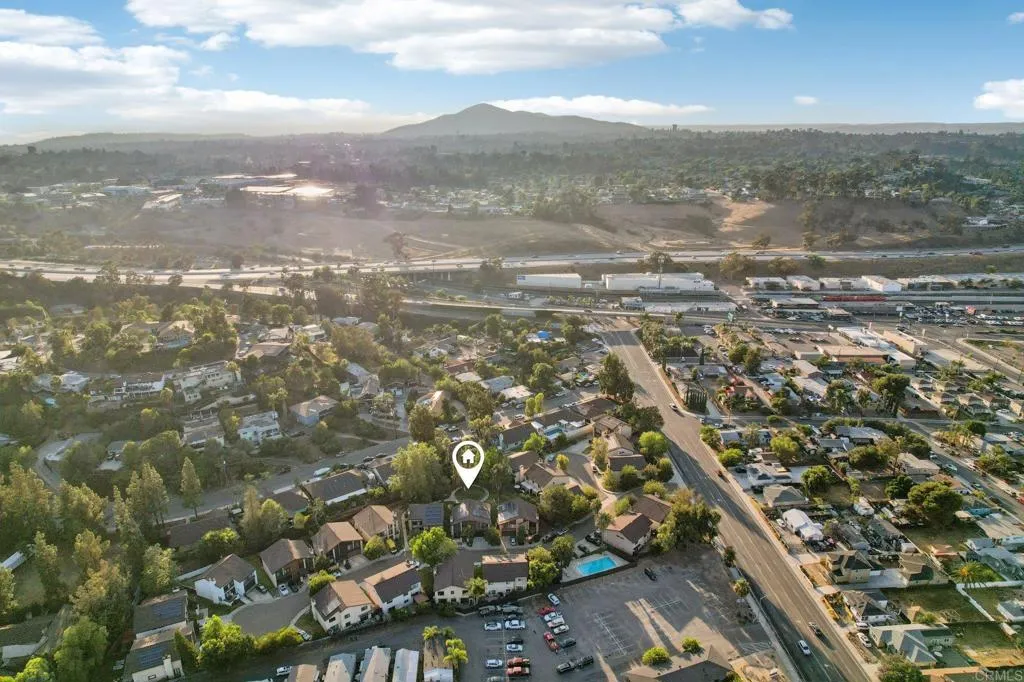https://cdn.realtyfeed.com/cdn/127/306504698/40a3bc90a9fd8495b6664155c49b3afb.webp