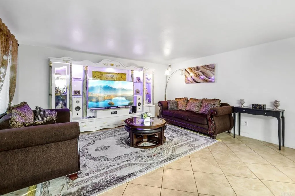 https://cdn.realtyfeed.com/cdn/127/306504698/65d15efa29f7b8e02bbe562458effa6e.webp