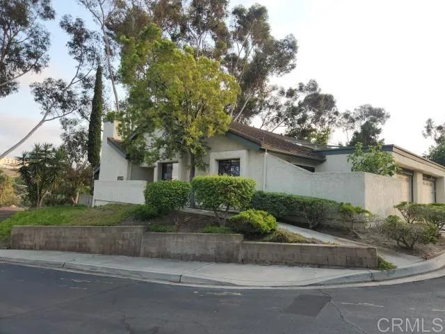 MLS: PTP2505740 Condo For Sale