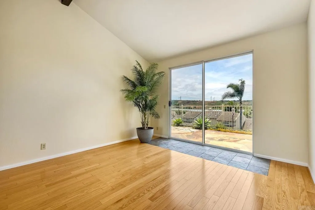 Photo #5: NDP2507425 Listing 