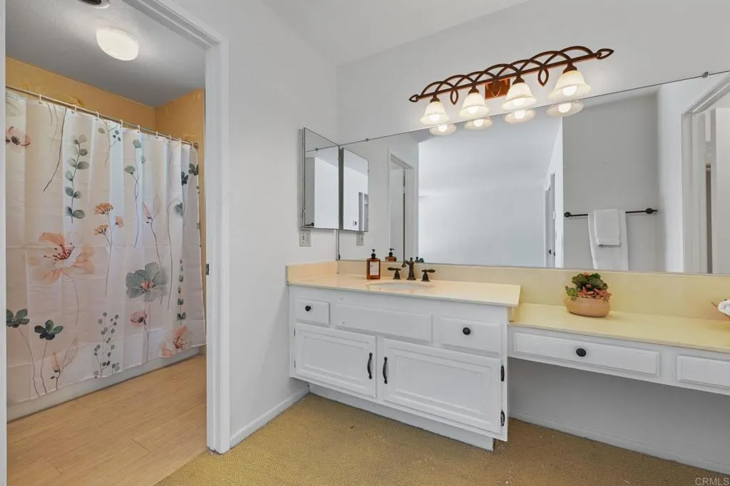 https://cdn.realtyfeed.com/cdn/127/306504748/00c646eef140cf974577c6524d968e55.webp