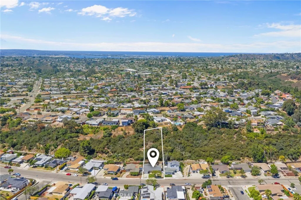 https://cdn.realtyfeed.com/cdn/127/306504793/e4bd65623cf310cf1c4d5366f8db70f8.webp