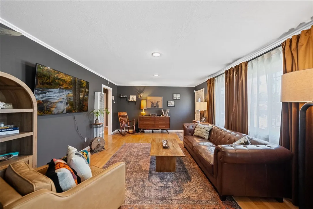 4833 Chateau Drive