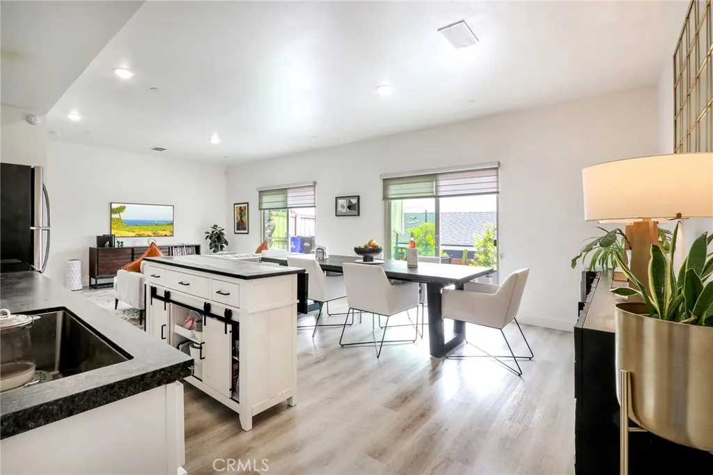 Photo #11: WS25169951 Listing: Photo #11