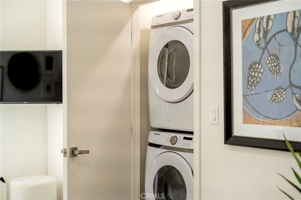 https://cdn.realtyfeed.com/cdn/127/306504877/bd5e2d8fac8f0e926b8860da119d5e79.webp